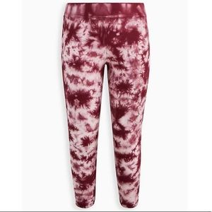 NWT Torrid, Platinum Legging - Fleece Lined Tie-Dye Purple Size 2 (18/20)